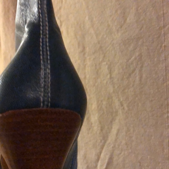 Blue bombshell - Picture 4 of 8